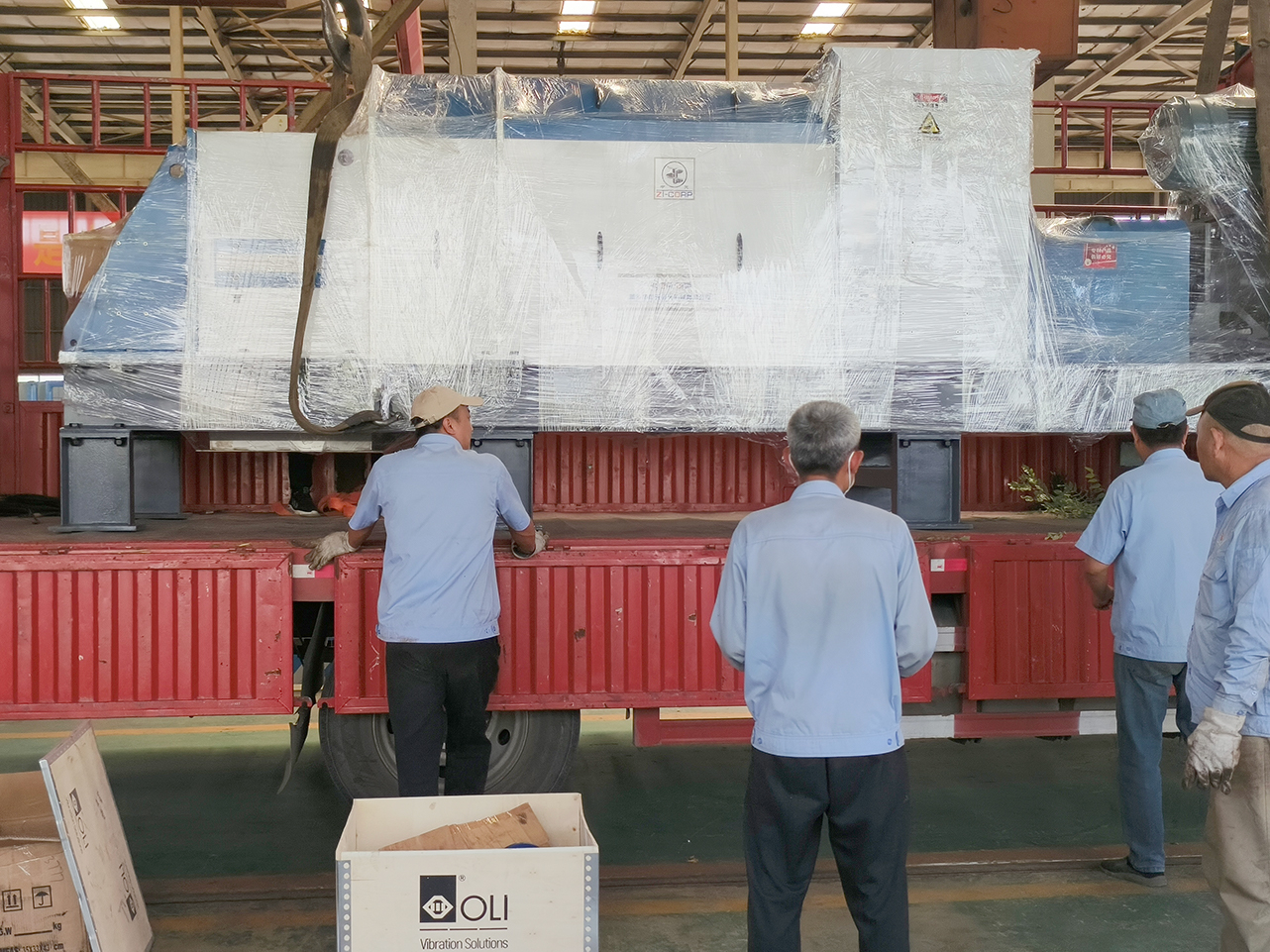 果蔬行業(yè)用螺旋榨汁脫水機發(fā)貨啦